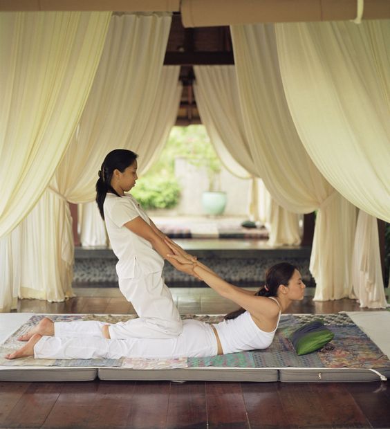 Massage-Yoga-la-gi-2
